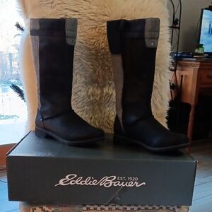 Eddie Bauer Women's Black and Gray Winter Boots
